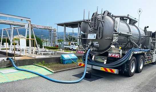 Color-coding of drainage outlets by employees