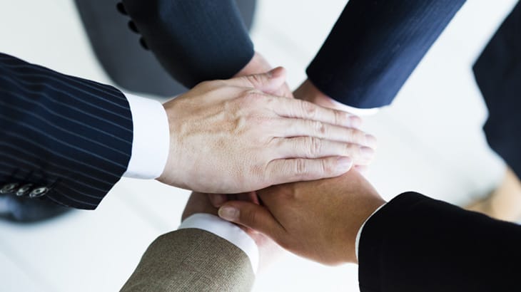 ビジネスパートナーとともに